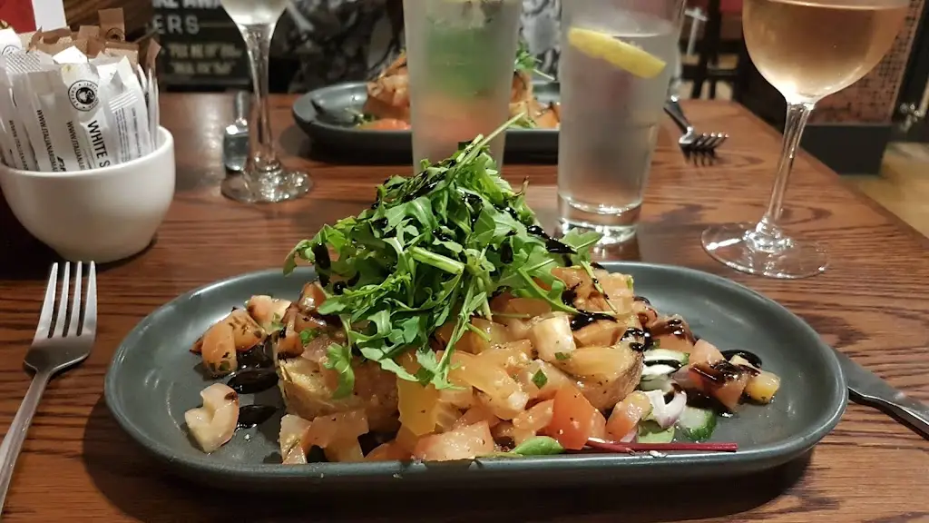 Paula Giles_Rosso_Bothwell_review