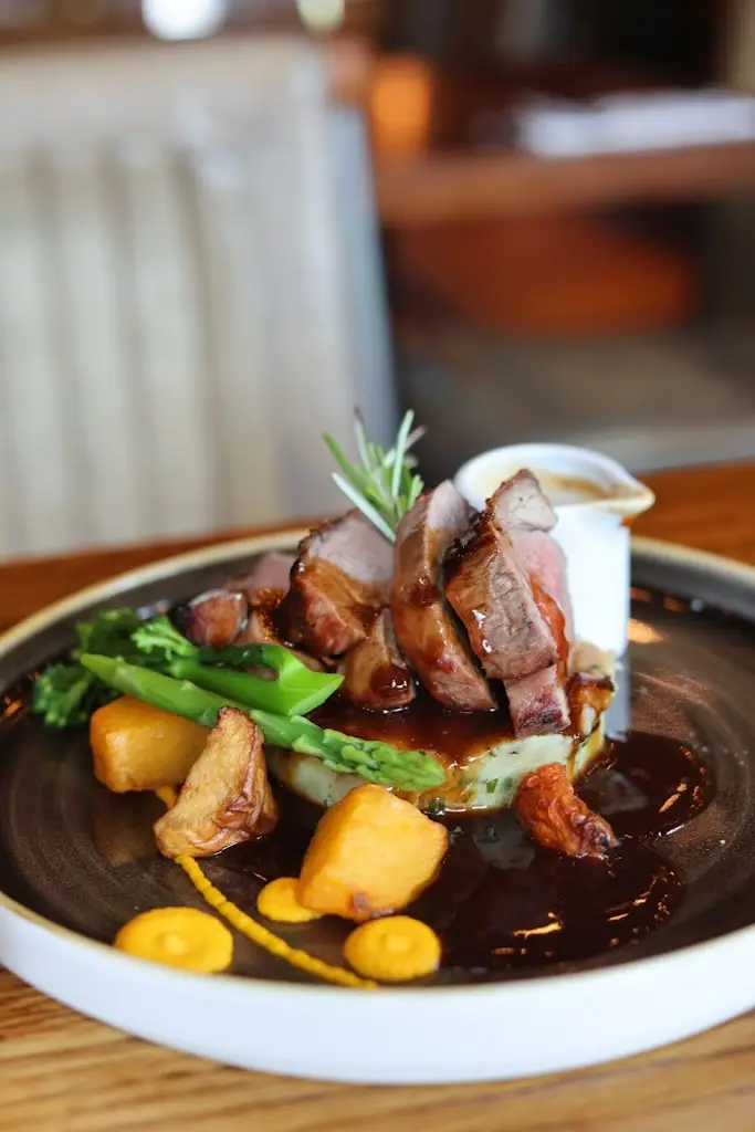 Cocktails & Steaks_Bothwell_slider_image_3