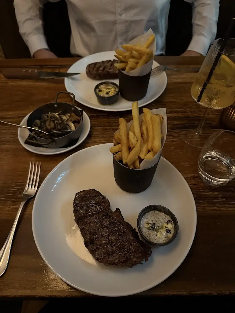 raeven charlotte_Gōst Bar & Restaurant_Bothwell_review