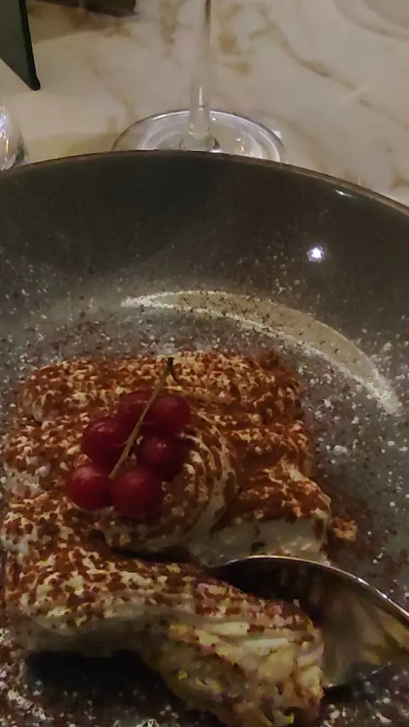 Gigi's Italian Restaurant_Bonnyrigg_slider_image_2