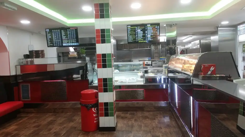 Glorias Fast Food_Bonnyrigg_slider_image_3