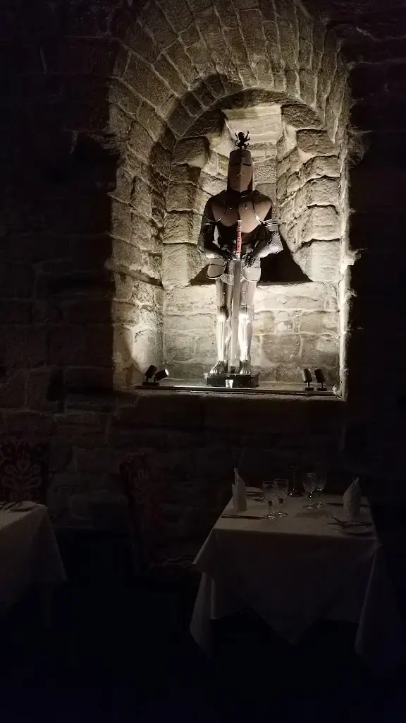 The Dungeon Restaurant_Bonnyrigg_slider_image_2