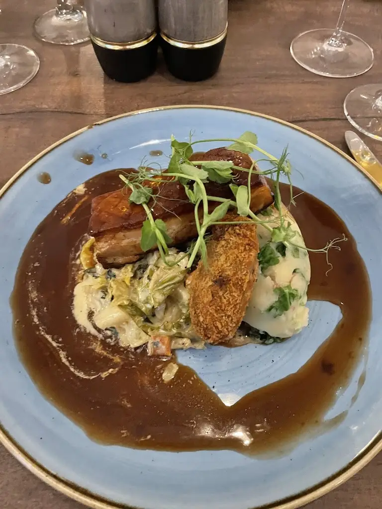 The Curing Yard Restaurant_Brora_slider_image_2