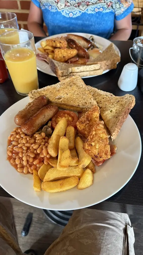 Darren ‘DJ SpreadLuv’ Latimer_On The Latch_Althorne_review