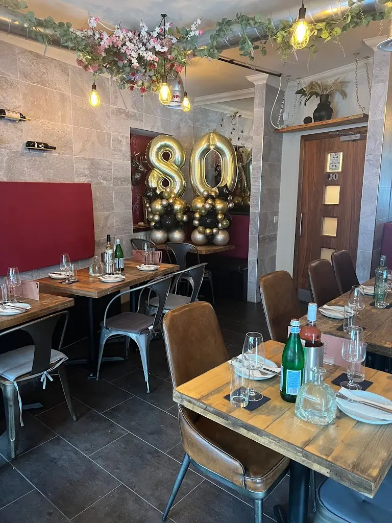 The Wee Wine Bar_Bo’ness_slider_image_1