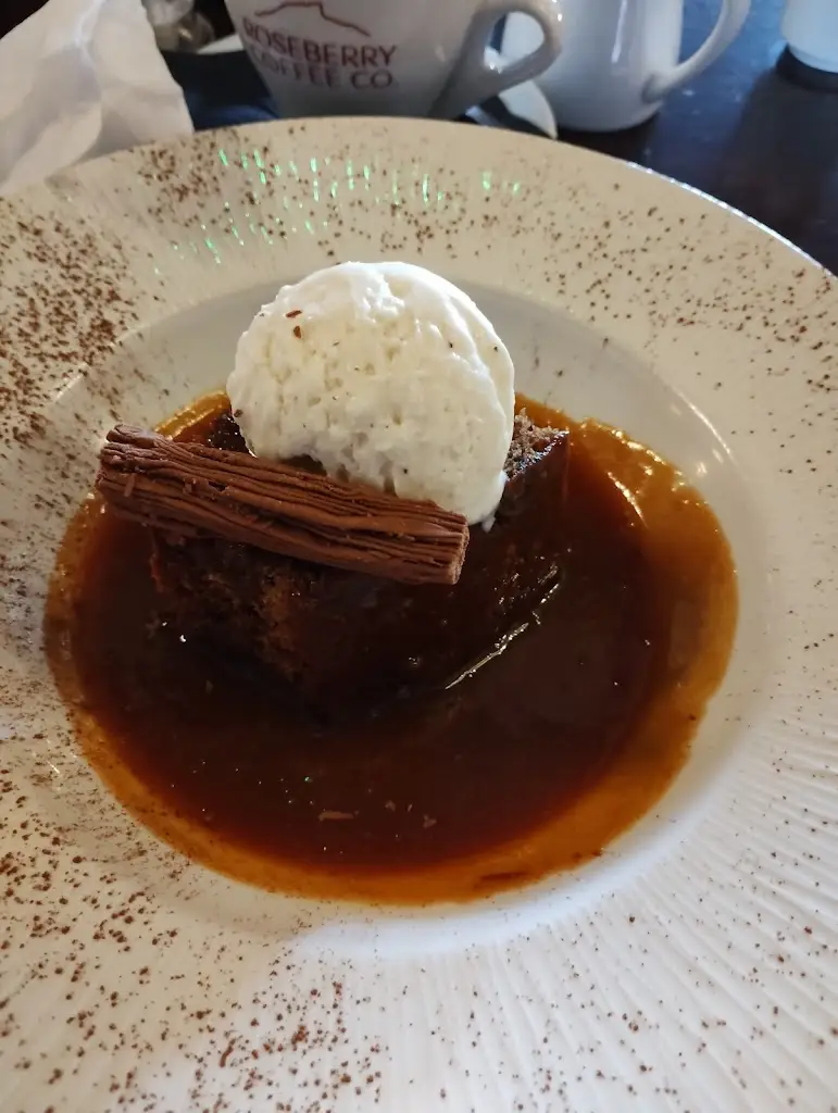 Angela Aberdeen_The Stables_Billingham_review