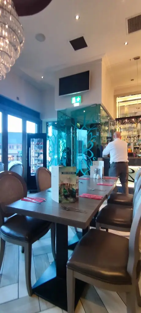 paul evans_La Vita Bishopbriggs_Bishopbriggs_review