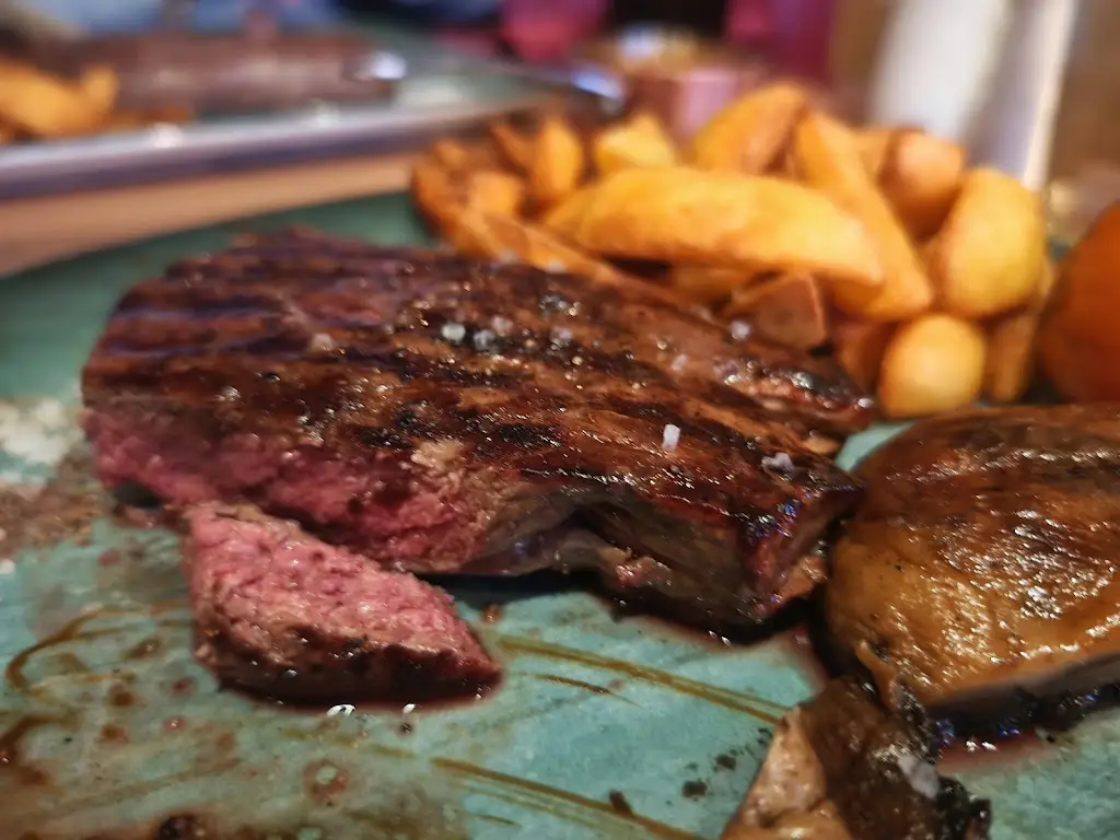 Aytac Kaya_Mahony's Steak House_Bishopbriggs_recensione