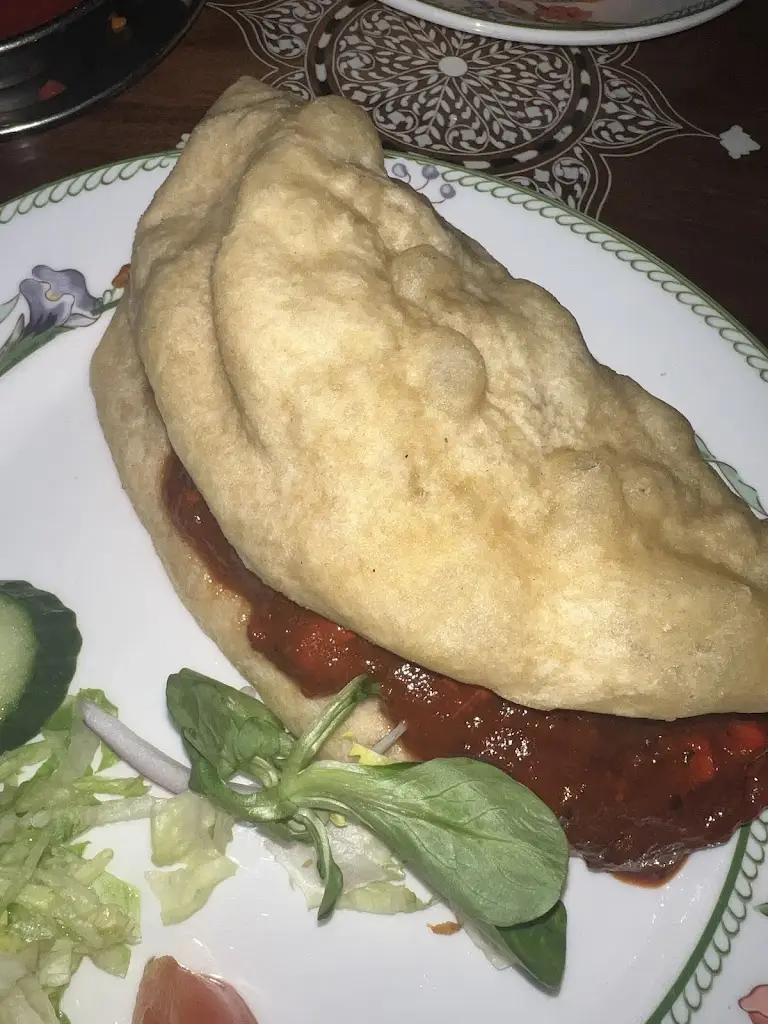 Stuarty Boy_Delhi Darbar_Bishopbriggs_recensione