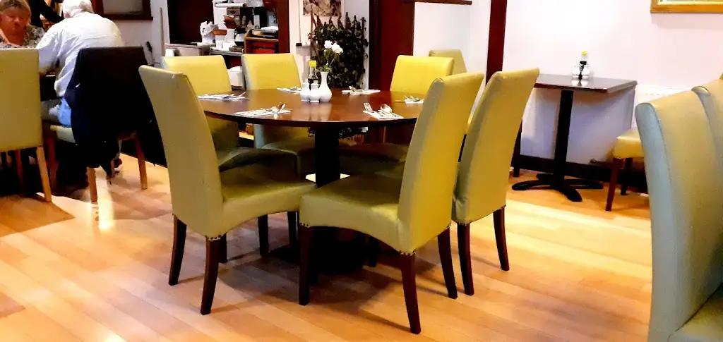 Royal Garden Restaurant_Bishopbriggs_slider_image_1