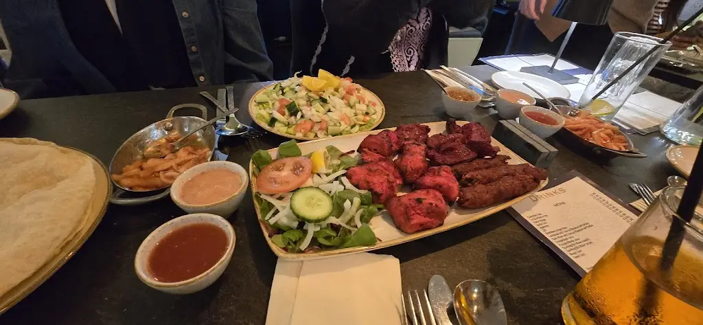 The Gulistan Restaurant_Bishopbriggs_slider_image_2