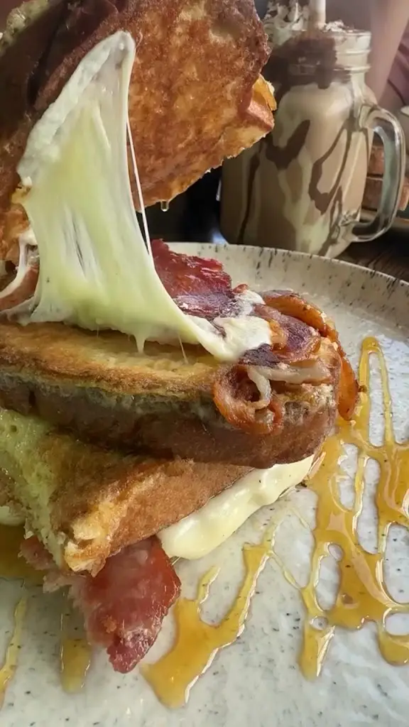 Ronzio_Bishopbriggs_slider_image_2