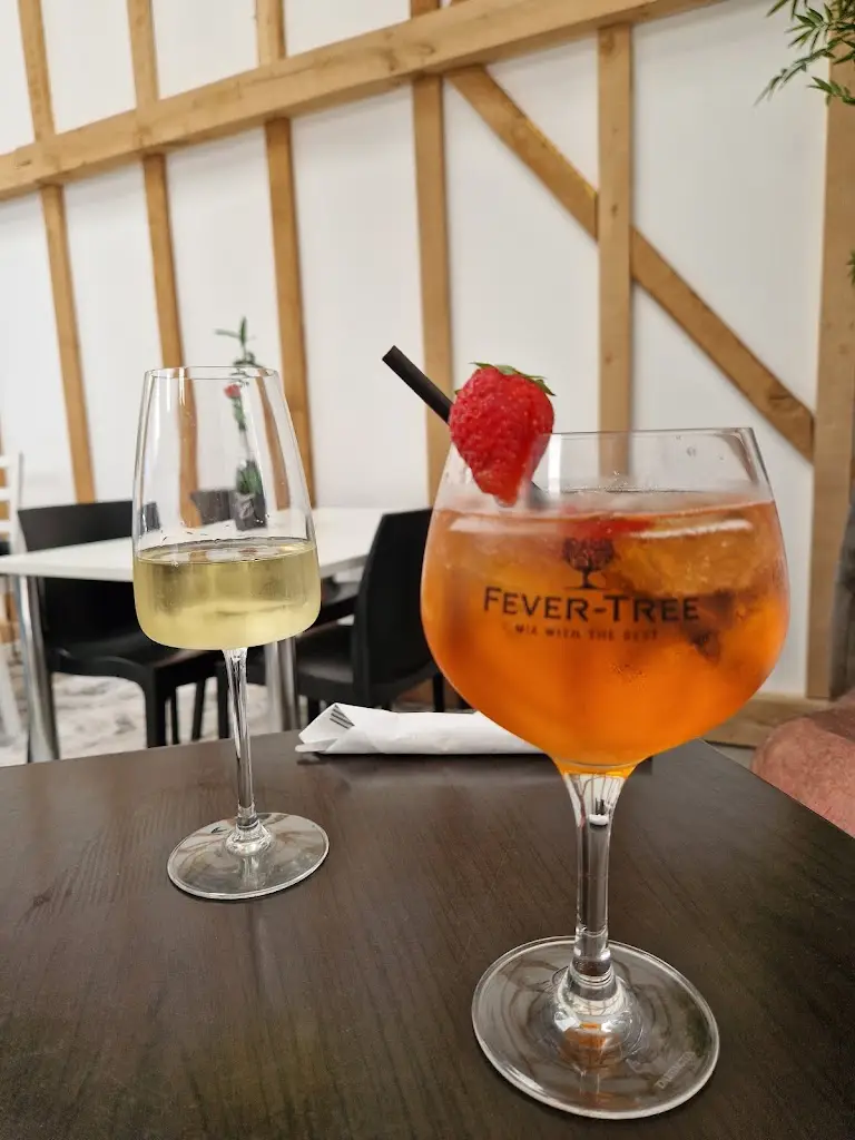 Carole Ash_Crouch Ridge Vineyard_Althorne_review