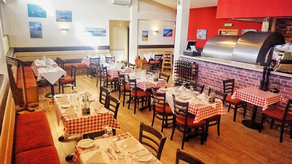 Papa Rab’s Restaurant, Takeaway & Bar_Cairnryan_slider_image_1