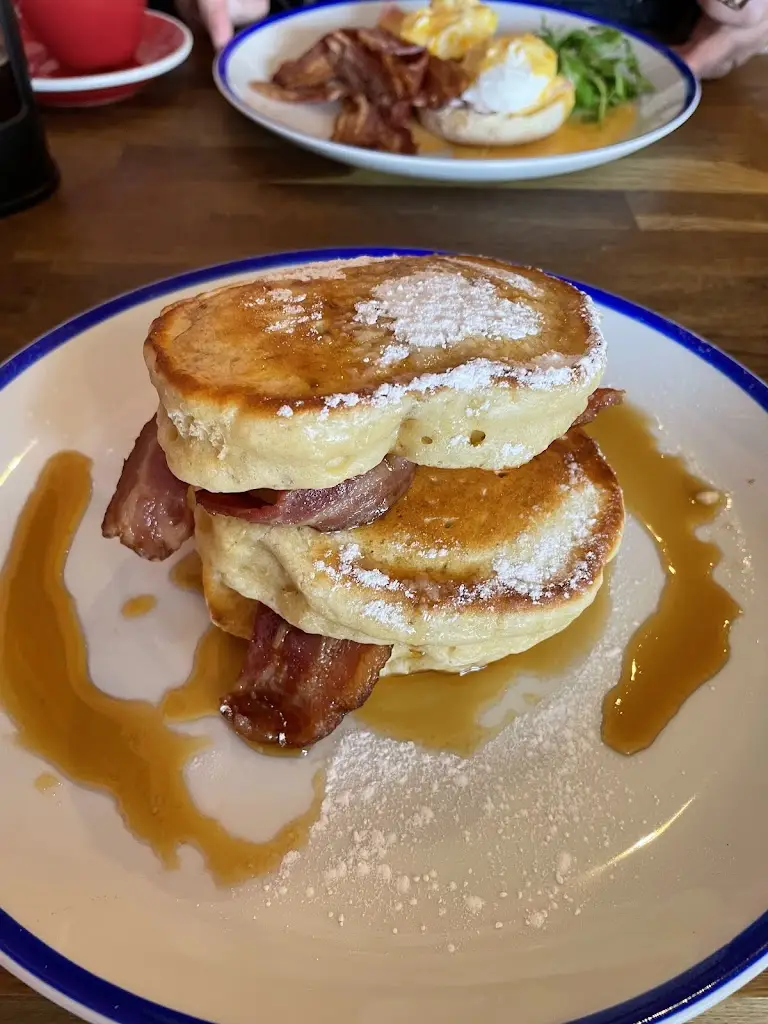 Fig & Olive_Cairnryan_slider_image_2