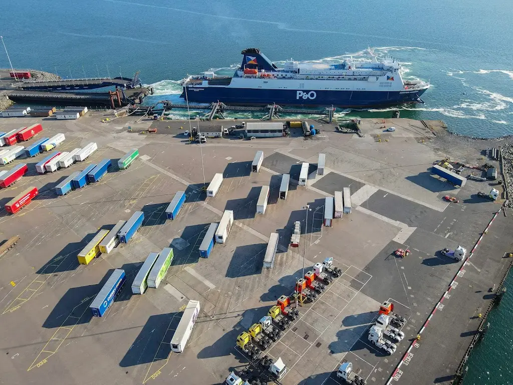 P&O Ferries Cairnryan_Cairnryan_slider_image_1