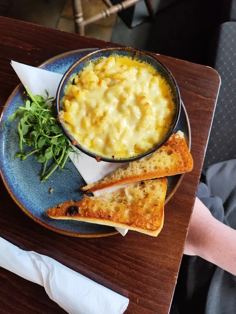 Laura Thomson_The Pub_Cairnryan_review