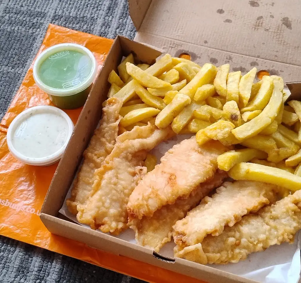 The Ivy Leaf Fish and Chicken Bar_Cairnryan_slider_image_3