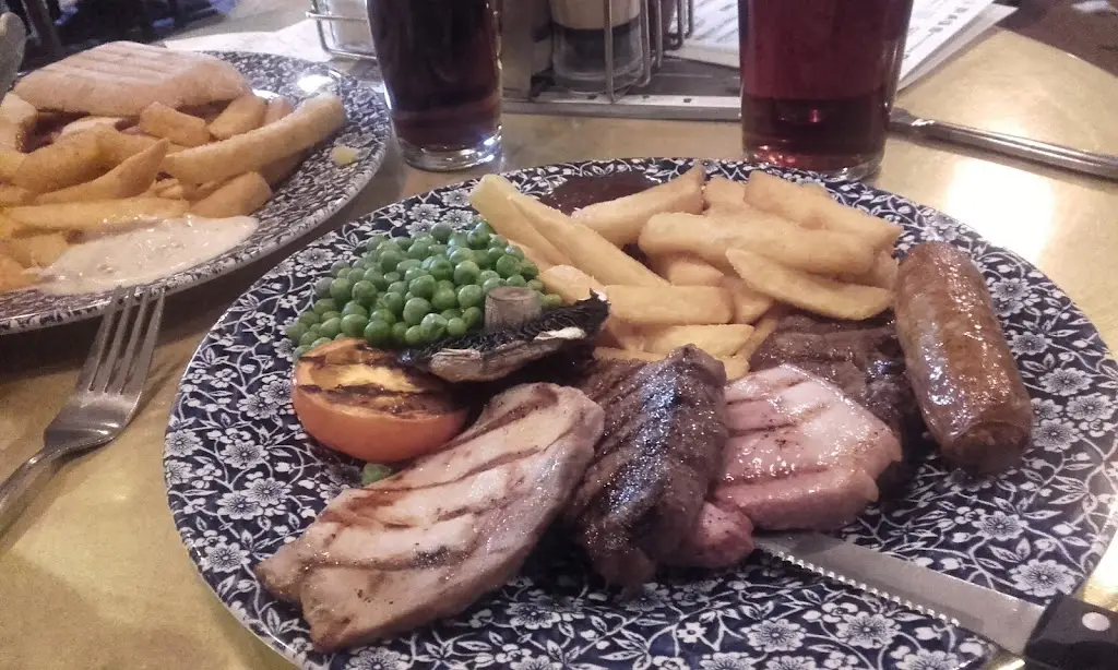 Menu_The Half Moon Inn - JD Wetherspoon_Billingham_image_9