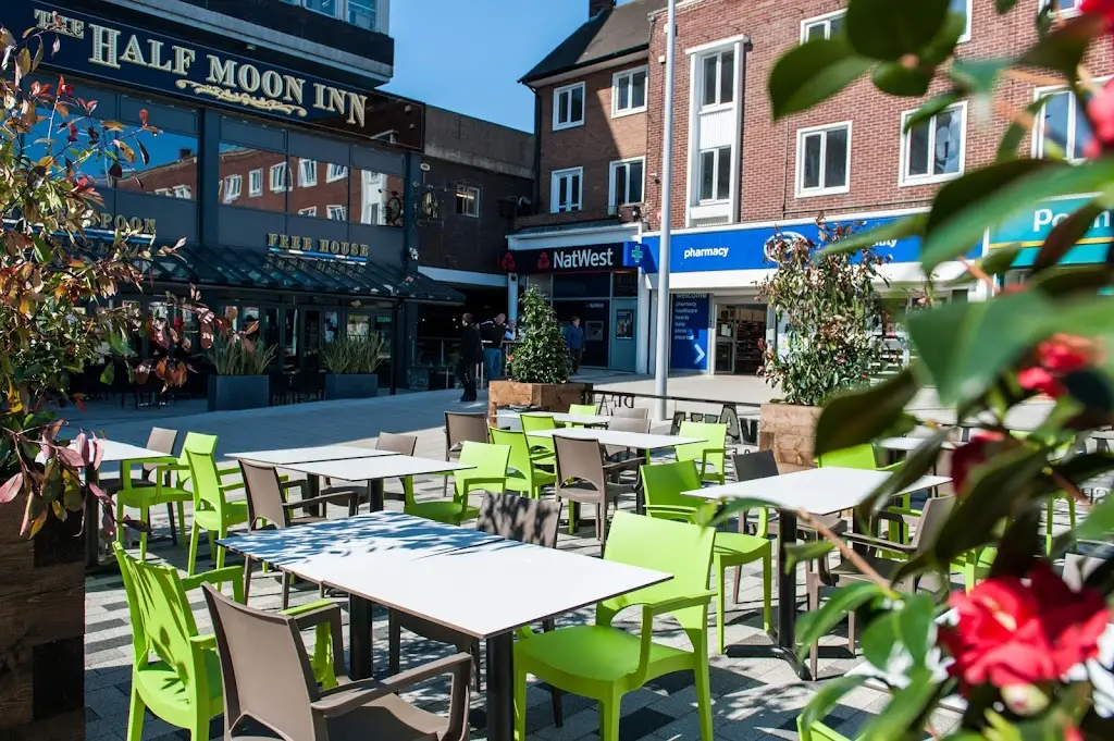 The Half Moon Inn - JD Wetherspoon restaurant in Billingham