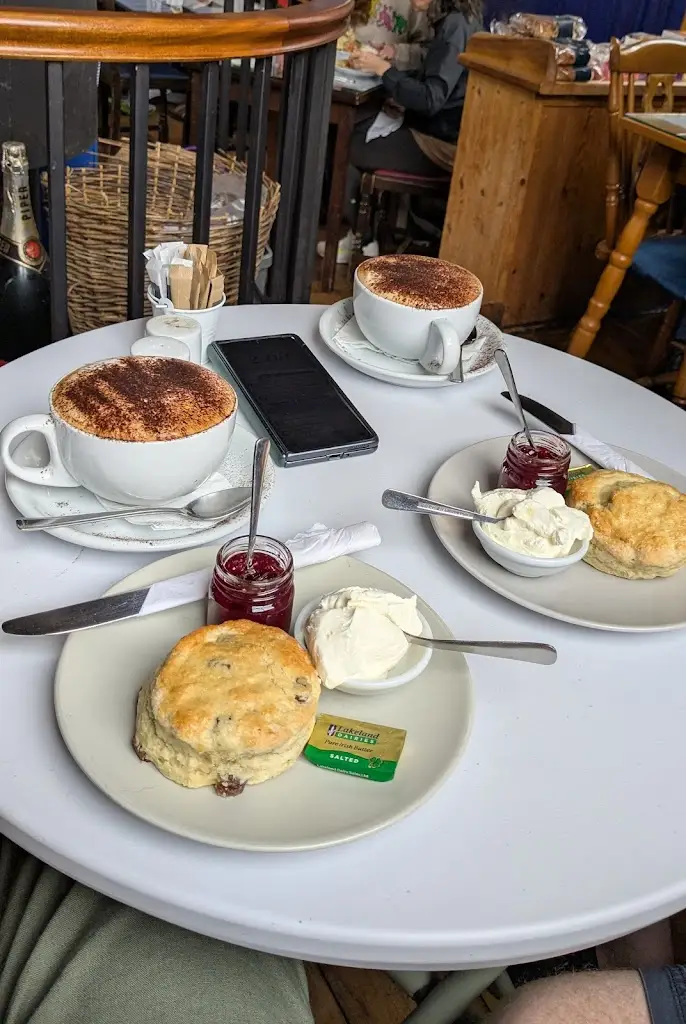 Freya Lynass_Deli Ecosse_Callander_review