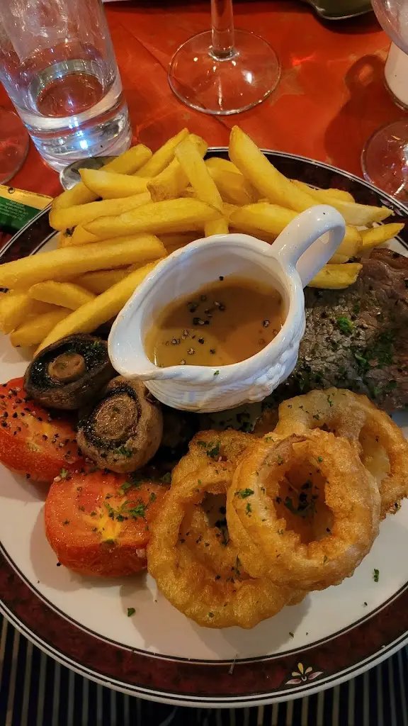 Heather Johnston_Macnab´s_Callander_review