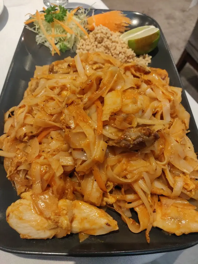 Lesley Kwok_China Cuisine Carluke_Carluke_review