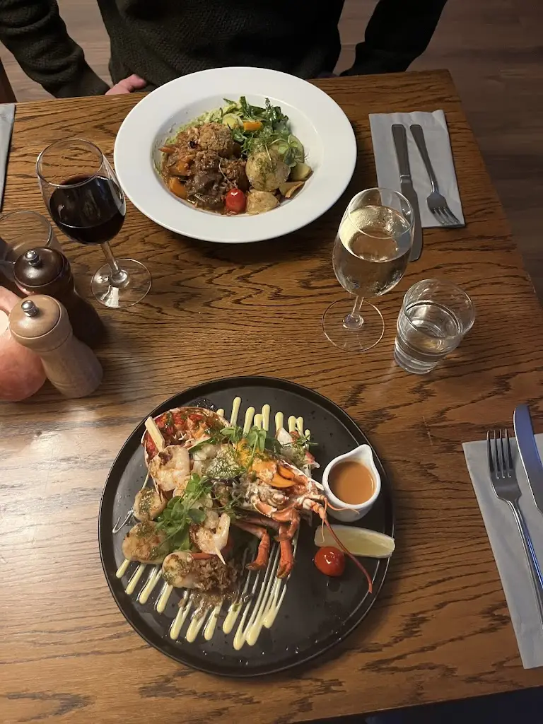 Caitlin Raymond_The Hideaway at Carmichael Estate_Carnwath_review