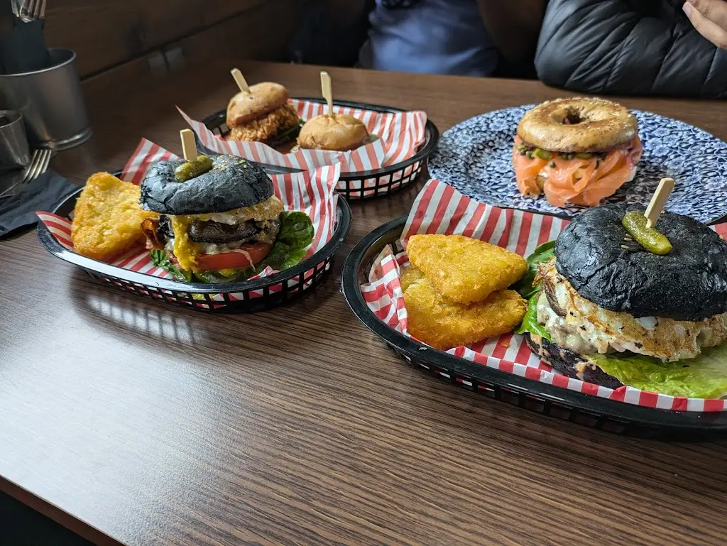 Tin Roof diner_Campbeltown_slider_image_2