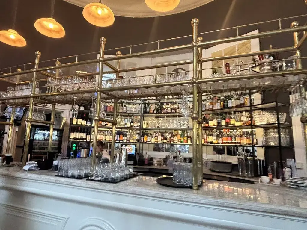 Howies Waterloo Place_City of Edinburgh_slider_image_3