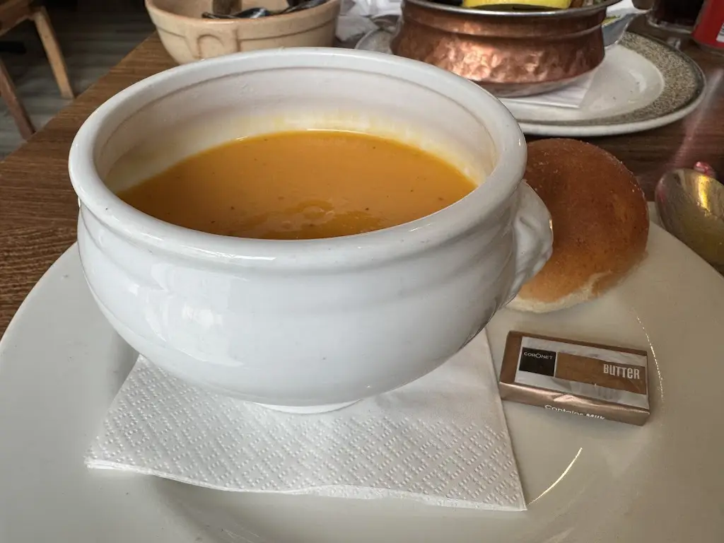 Annie L_The Geographer_Caol_recensione