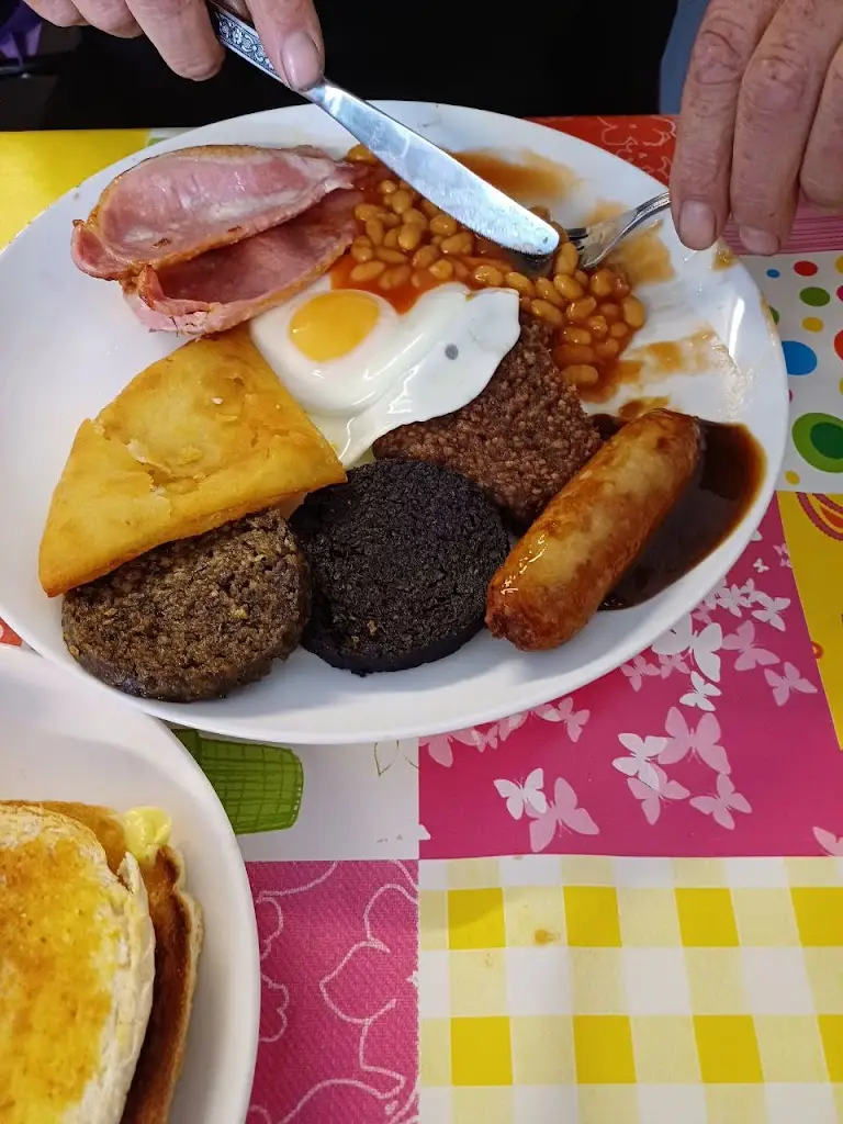 Rolf_The Cabin Food Stop_Caol_review