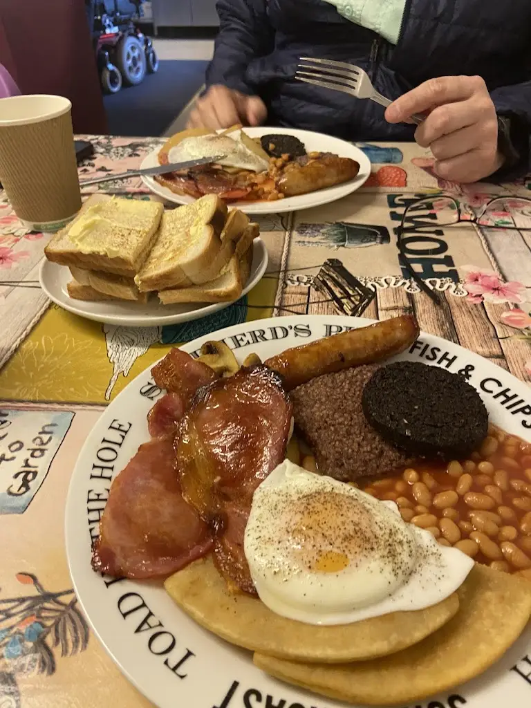 Kendrick Davis_The Cabin Food Stop_Caol_review