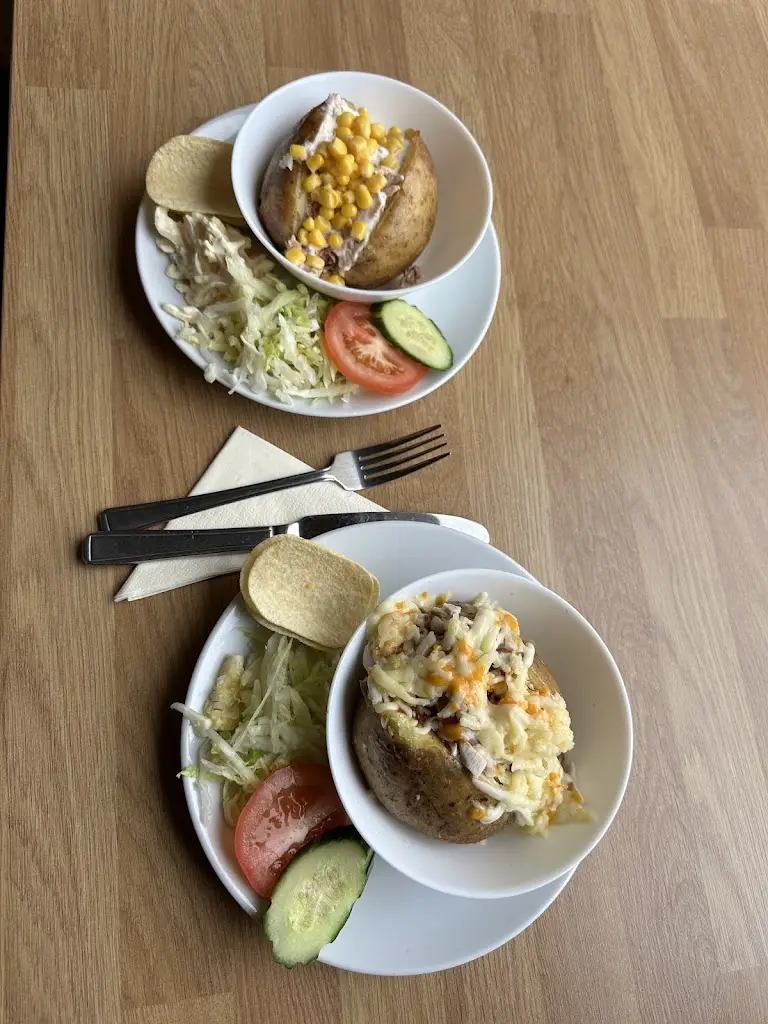 Alice B_Aroma Cafe_Caol_review