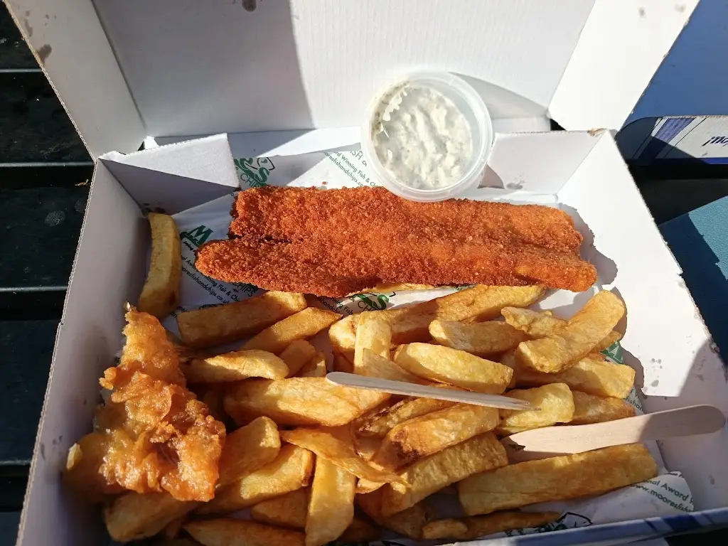 Joshua Tann_Moore's Fish & Chip Shop - Castle Douglas_Castle Douglas_review