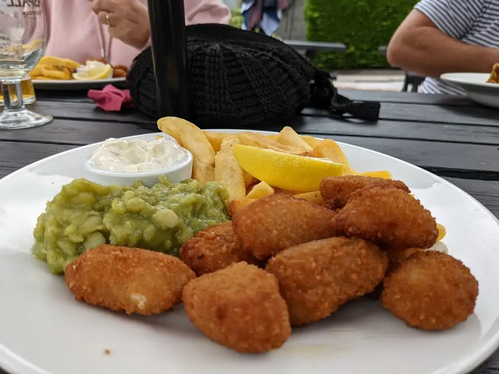 Laurie Arms_Castle Douglas_slider_image_2