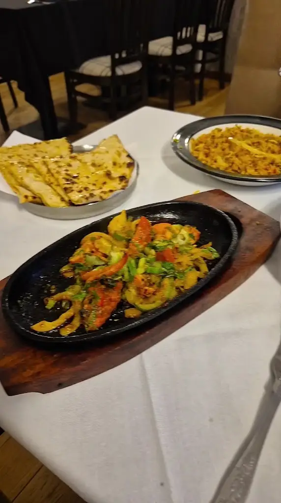 Bob Holt_Jugni Indian Cuisine Restaurant_Carfin_recensione