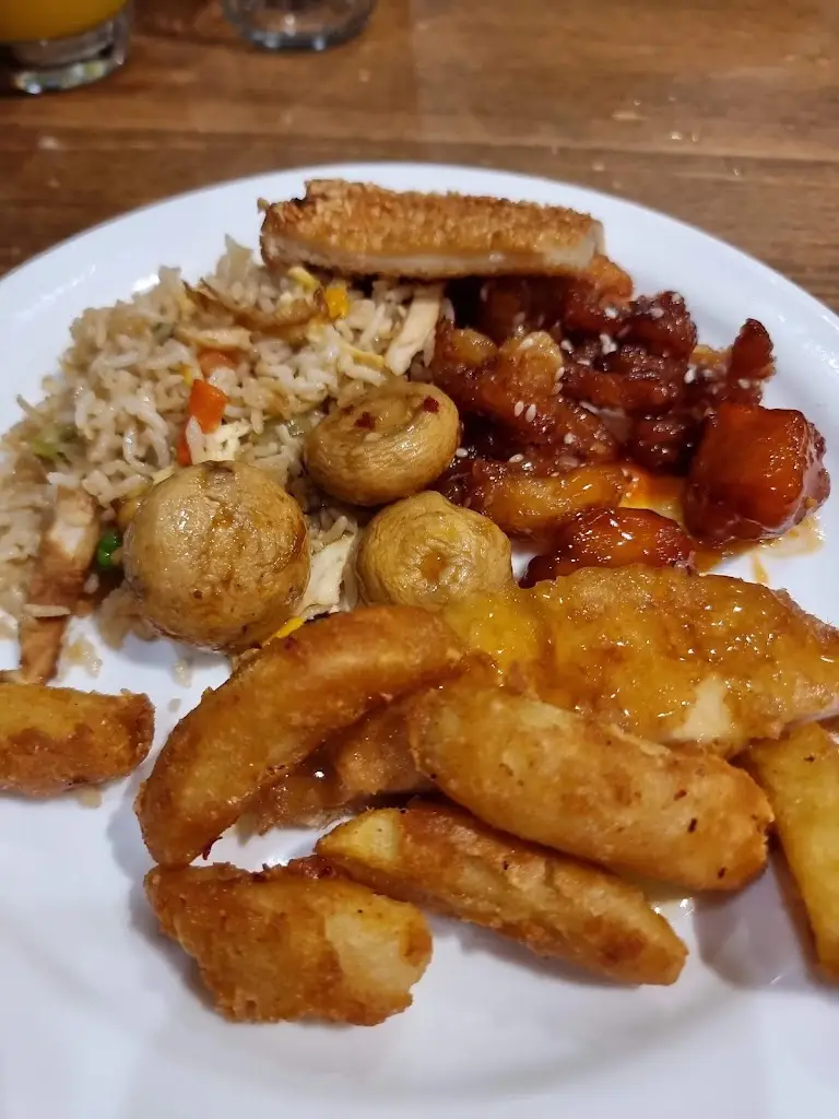 Marta Skorubska_Hup Lee Buffet Restaurant_Carfin_review