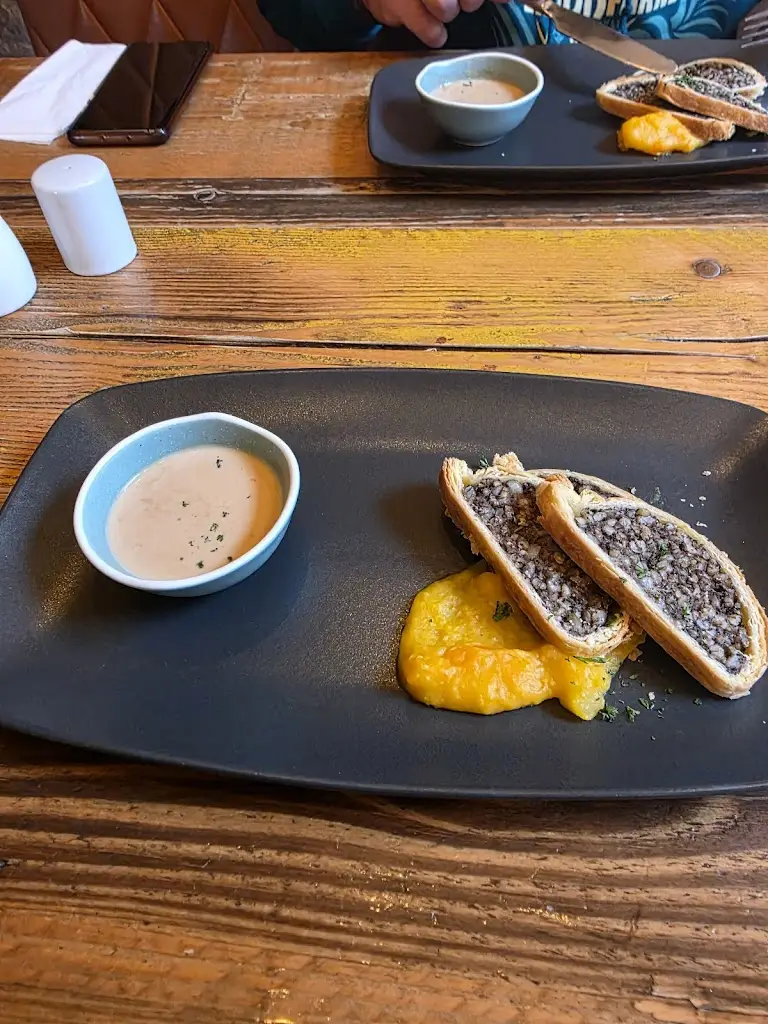 stephanie Sheveleva_The Seaglass Inn_Cockenzie_review