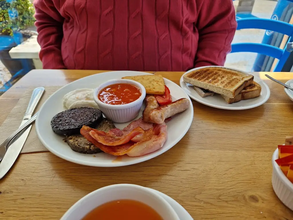 Sweetpea B_Highland Farm Cafe_Conon Bridge_review