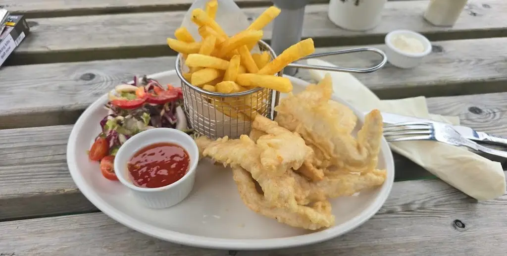 Radu Valcz_The Bee Hive Hotel Coylton_Coylton_review