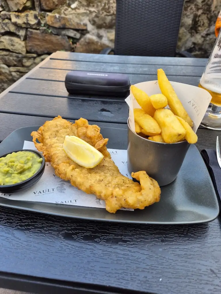 wayne warburton_VAULT BAR & KITCHEN_Billington_review