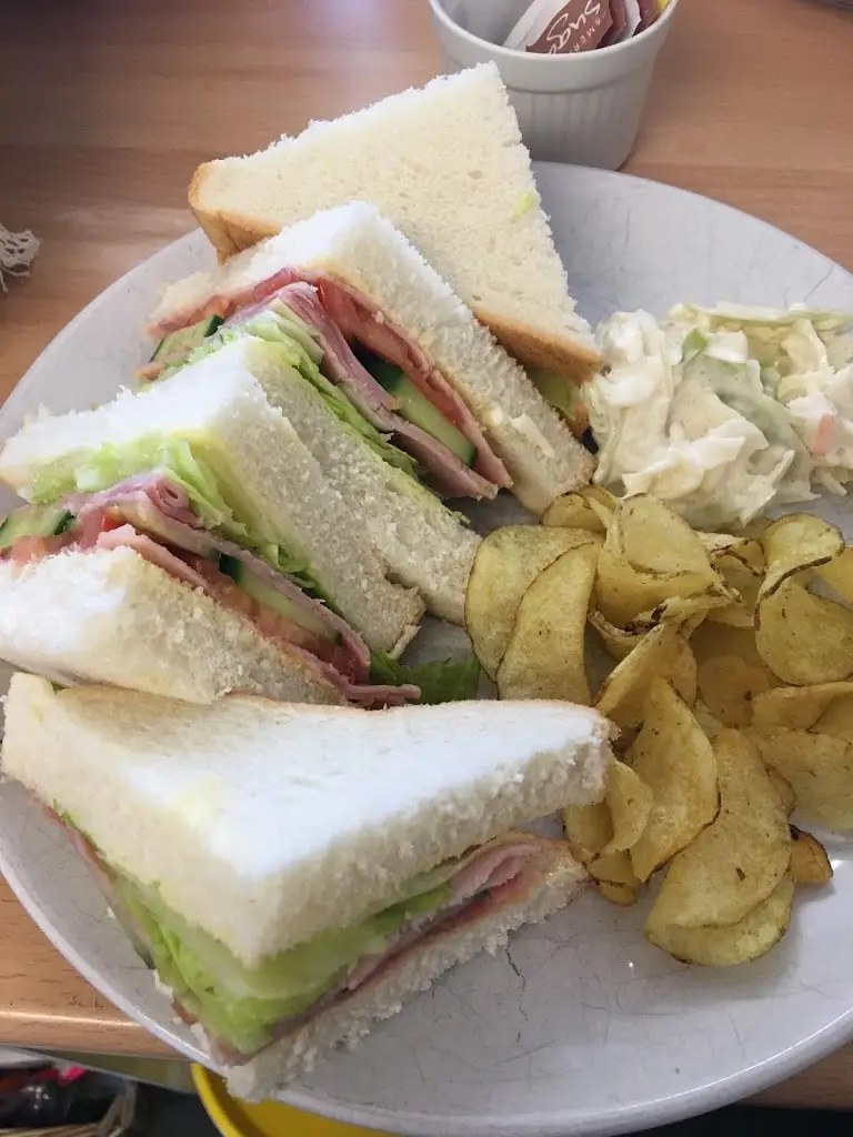 Lily's Kitchen Cafe_Cullen_slider_image_2