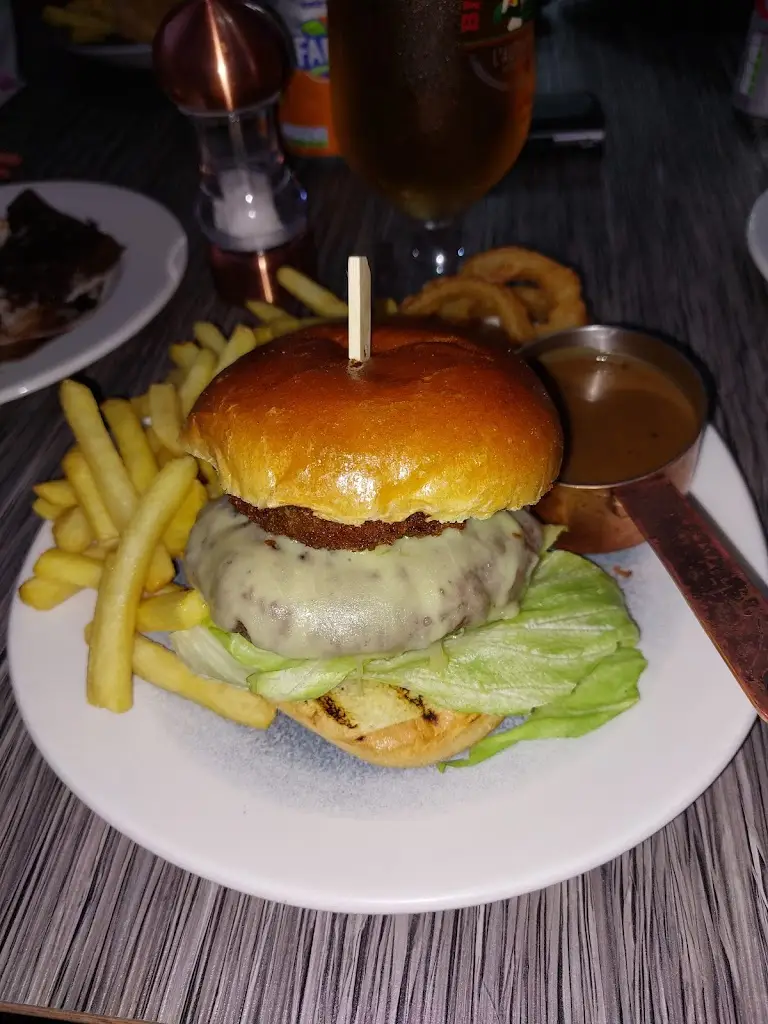 Barry Morcombe_Brodens Bar & Kitchen_Cumbernauld_review