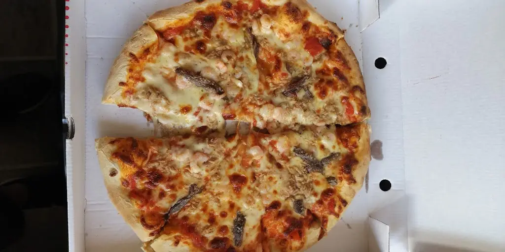 Chris Barker_Patos_Crosshouse_recensione