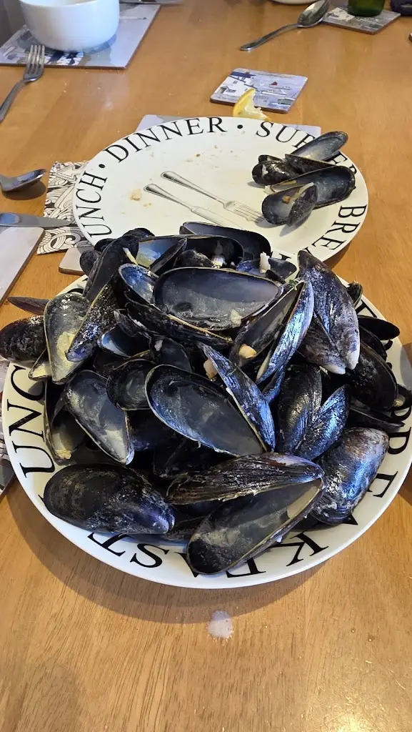 Richard Cuthbert_Eat Mair Fish_Buckie_review