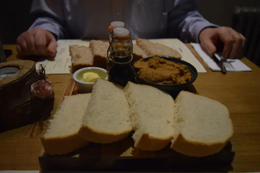 Menu_The Three Fishes_Billington_image_5