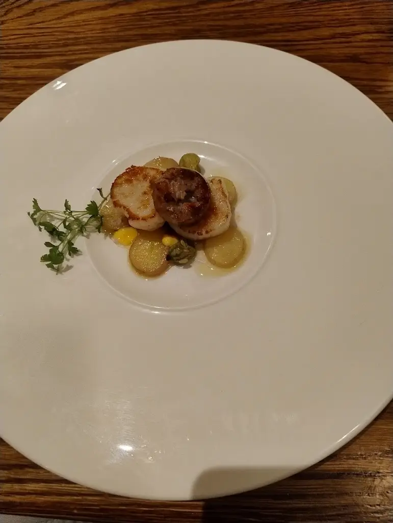 Menu_The Three Fishes_Billington_image_7