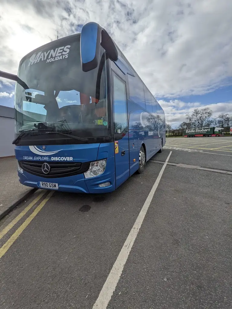 Maynes Coaches Ltd_Buckie_slider_image_1