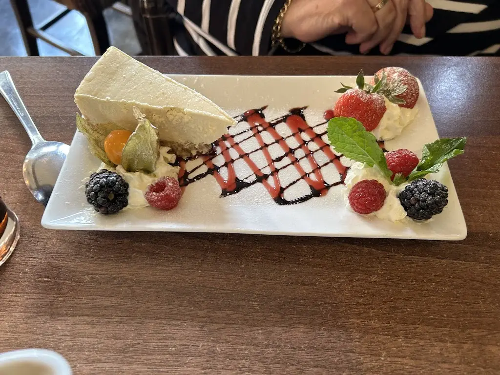 Karen Finnieston_The Boudingait_Cupar_review